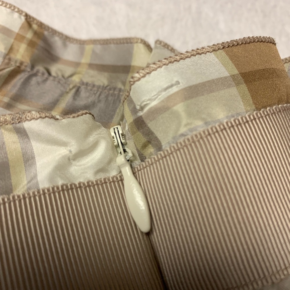 The Limited paper bag style waist tan plaid skirt size 6 - Picture 3 of 7